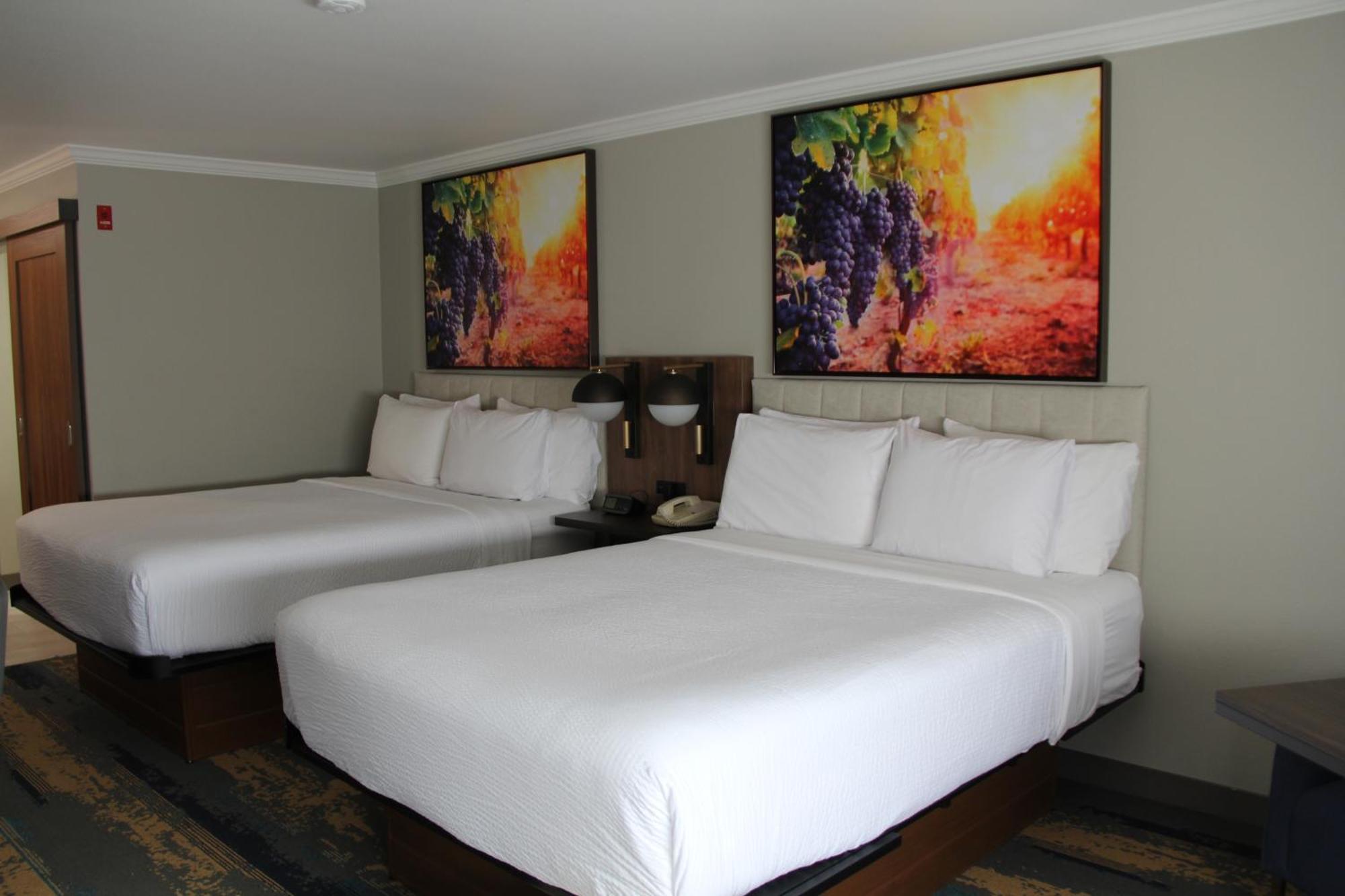 La Quinta Inn & Suites By Wyndham Yakima Downtown Экстерьер фото