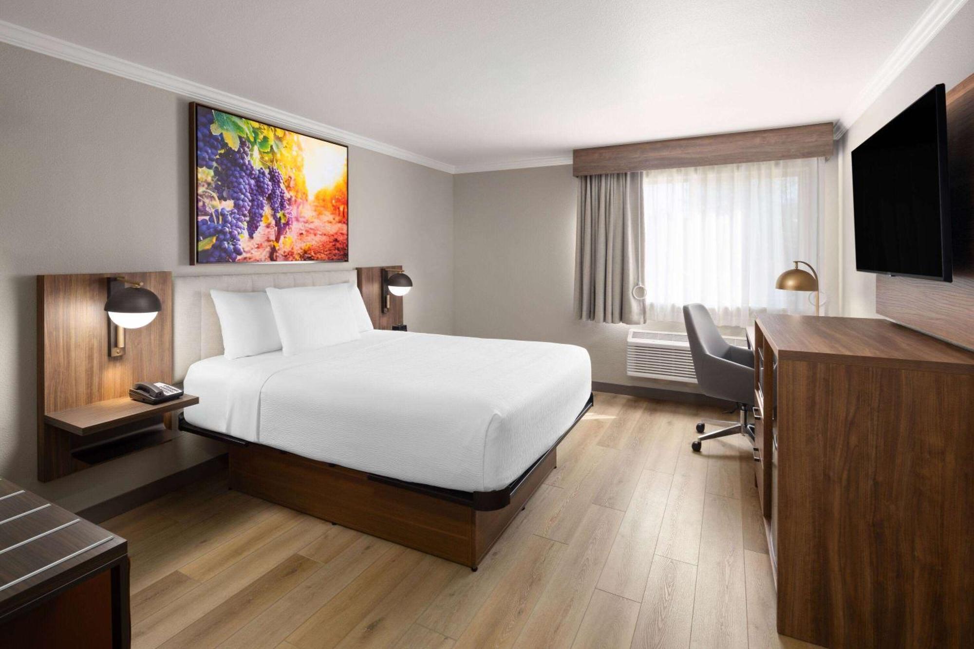 La Quinta Inn & Suites By Wyndham Yakima Downtown Экстерьер фото