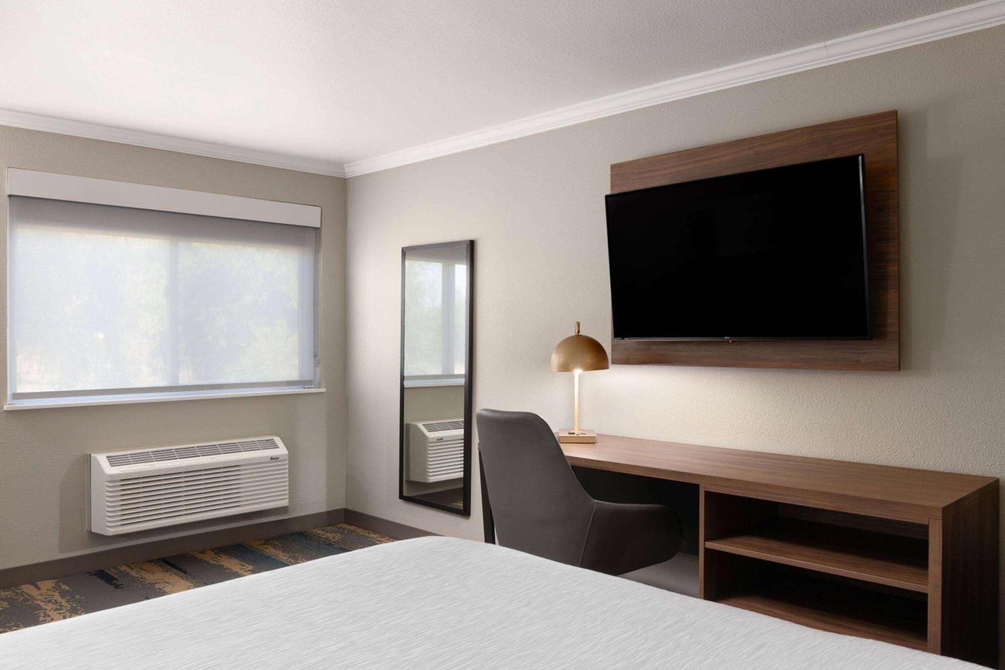 La Quinta Inn & Suites By Wyndham Yakima Downtown Экстерьер фото